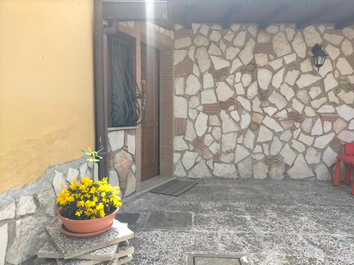 Civico Ventitre Appartement Mentana Buitenkant foto